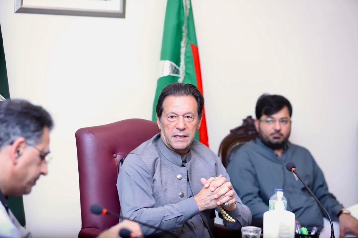 چئیرمین عمران خان کی کے پی کے ہاؤس اسلام آباد میں پارٹی کے سینئر ممبران سے اہم مُلاقات