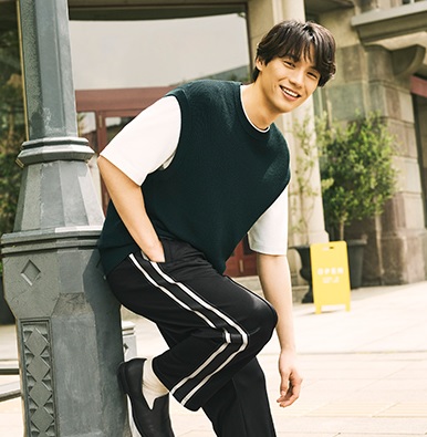 GU_SOTA0530's tweet photo. 🟩@gu_global
#GU蒼汰 ハズレなしッ😆
なんたって【シンプルイズザベスト】コンセプト蒼汰前から揺ぎなく踏襲👍🆗
そして蒼汰の代になってもユニセックス含めてみんなマネしたがる逸品ばかり
https://t.co/HUIwa2j4Py
#福士蒼汰 @fukushi_staff #fukushi_sota_official #GUMEN #GUコーデ #TheHead2 https://t.co/vSvidyuZPb