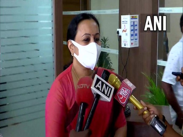 ani_digital's tweet photo. Kerala Health Minister confirms India's first monkeypox death
Read @ANI Story | https://t.co/7PcUKOAKxy
#KeralaHealthMinister #monkeypoxdeath #monkeypox #VeenaGeorge #monkeypoxinIndia https://t.co/36fFCUUhJj
