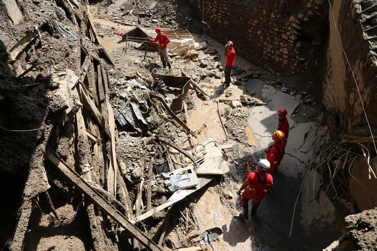 MostafaRrt's tweet photo. 🚨Search #operation for missing people in Tehran flood (#Firouzkoh _ #Kan)🚁🏚️
Rapid response team #RRT of Red Crescent of #Tehran province.
#Everywhere_For_Everyone🏥🌎
#Überall_für_alle
#همه_جا_برای_همه https://t.co/SgA9YmAKeR
