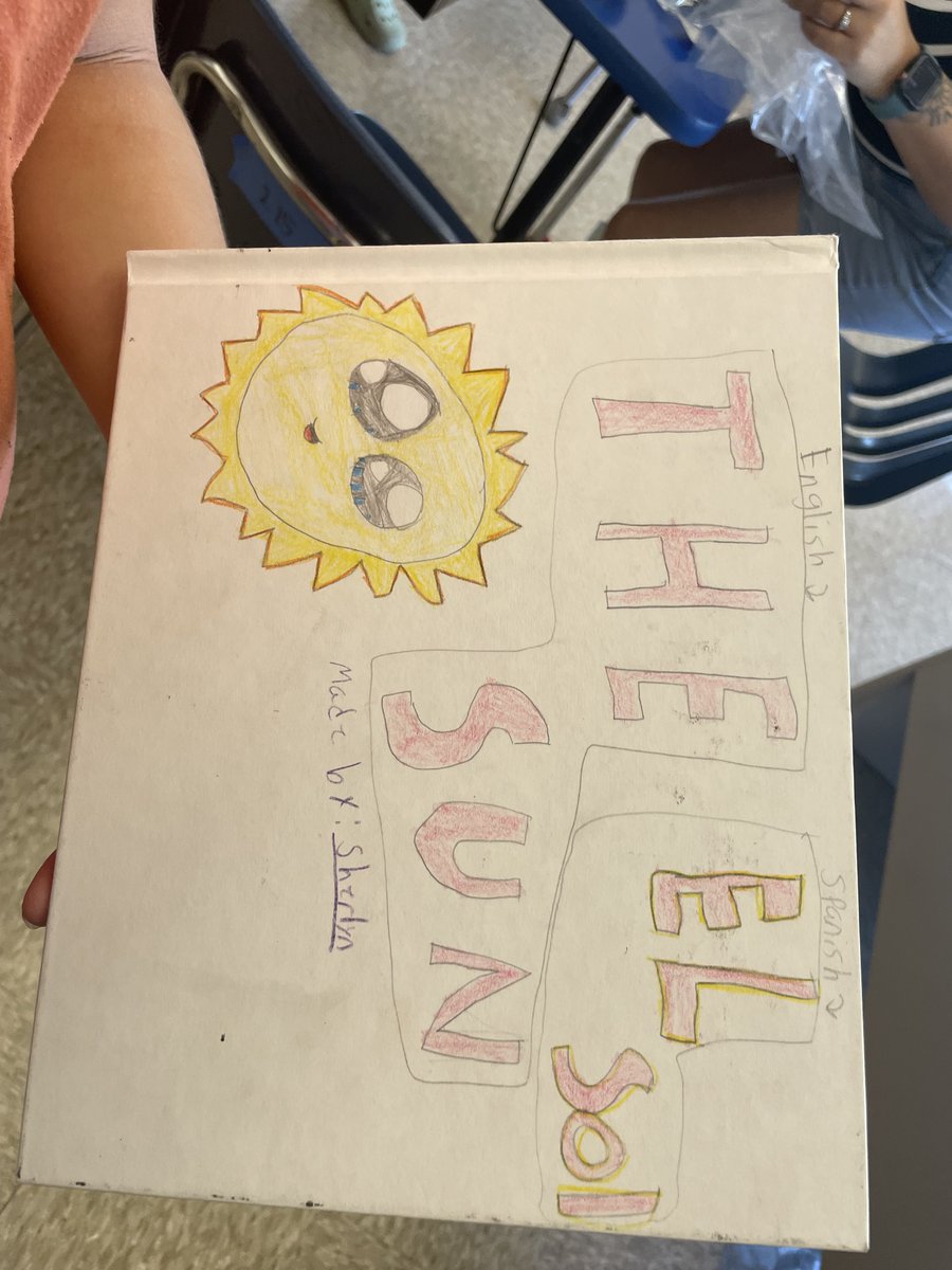 worcesterpublic's tweet photo. Fifth and Six graders writing about their research about planets bilingually. #EmbracingMultilingualism #MySuperpower #AccelerateLanguage #MLESummerPrograms https://t.co/sRYDCpsQ1Q