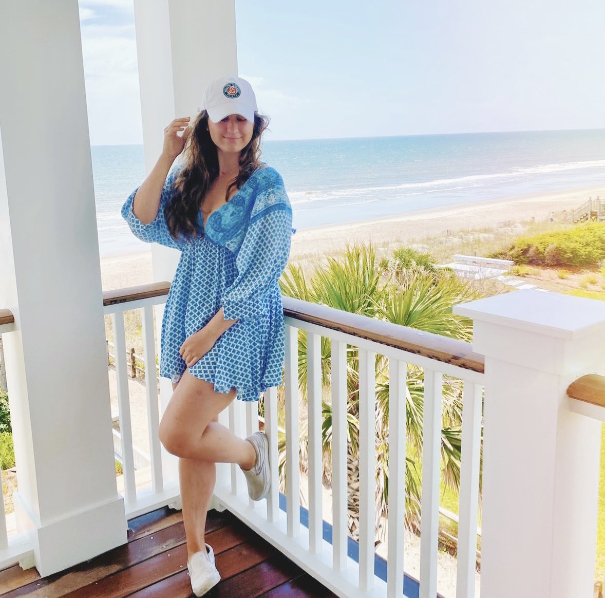 “Stole your hat for the last time in August 🙃🙃” #notsummerwithoutyou

GO CHECK OUT “NOT SUMMER WITHOUT YOU” ✨✨✨✨✨✨✨✨✨✨✨✨✨✨✨

open.spotify.com/track/77B9OLN8…
