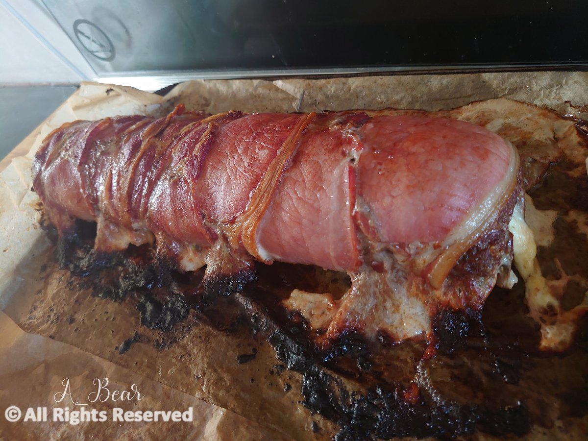 Ashy_the_Bear's tweet photo. Food prep for breakfast/lunches this week. Egg and Cheese Meat Roll, Wrapped in Bacon.
2g carbs, 65.2g fat, 66 8g protein per portion
#ketovore #ketoaf #meatheals #keto #ketoprep #ketodiet #ketorecipes #ketolifestyle #ketolife #ketolunch #ketobreakfast #keytohealth #ketoliving https://t.co/woaZUxzcmV