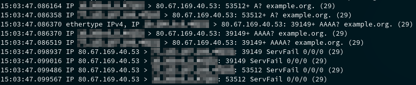 Maschnu's tweet photo. @assoFDN @HAL_9000_Bundy Et pourtant, ici aussi j'ai constaté des impossibilités de résoudre par moments ... Et toute à l'heure, au hasard d'un tcpdump je tombe sur des ServFail : https://t.co/imJfn1ig3A
