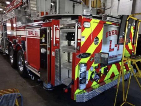MassFireChaser's tweet image. Everett Ma *NEW* Ladder 1 final inspection day @IAFFLocal143