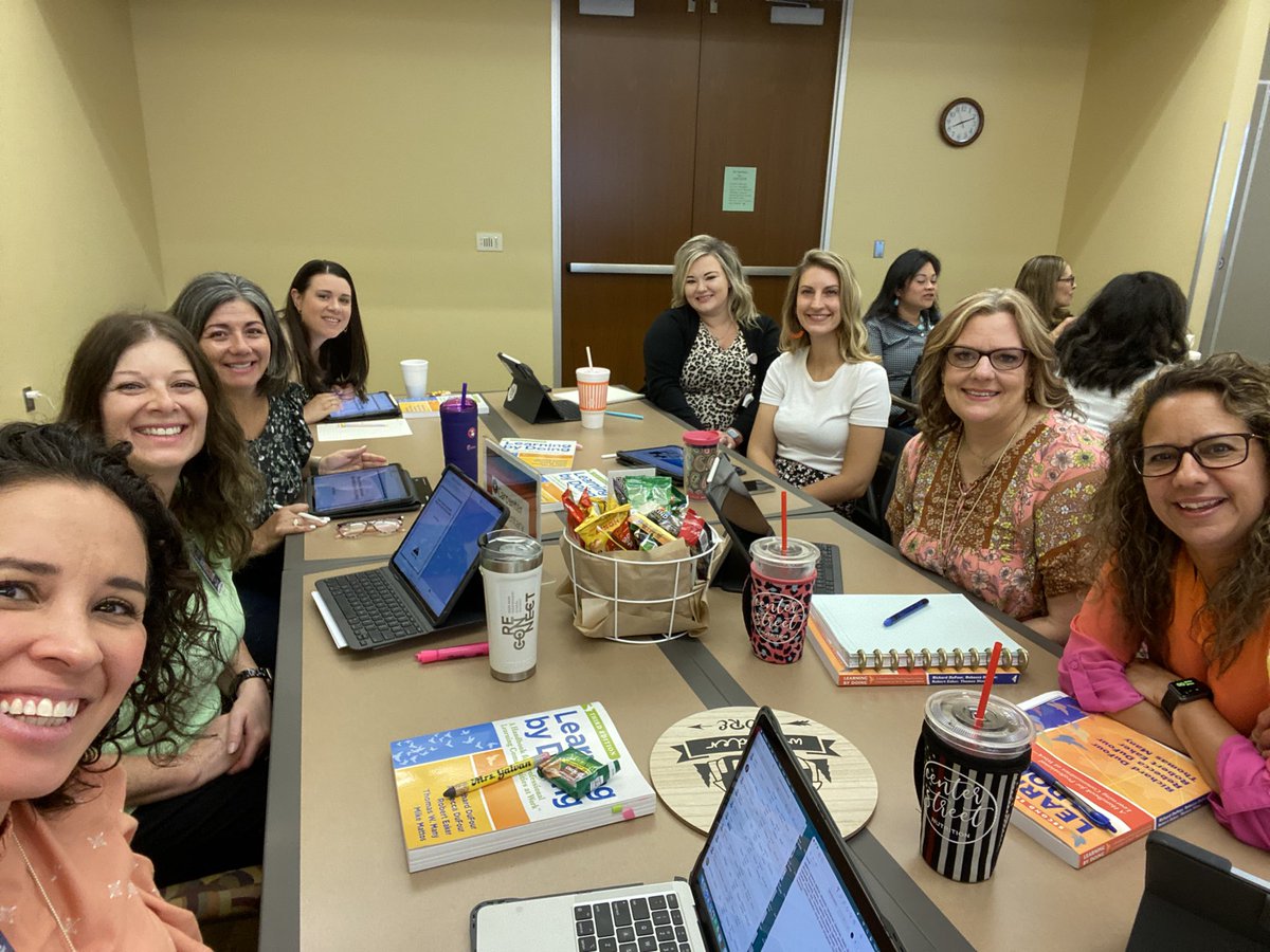 bgalvan77's tweet photo. Carpenter is ready for the PLC learning adventure! @SolutionTree @DPISD_CE https://t.co/ioFz0HseTu