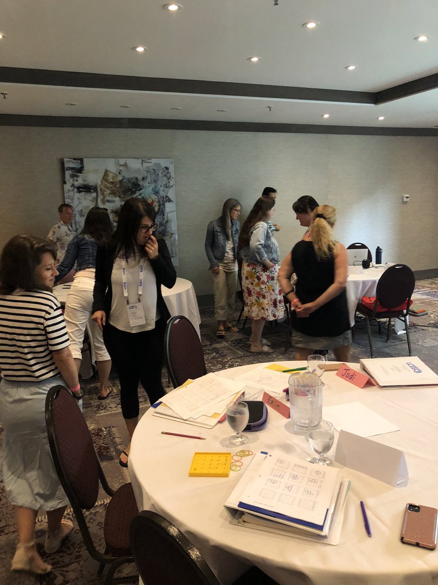 #LCEEQ math. Gallery walk to share thinking!  How many ways can you made a polygon with 4 square units?