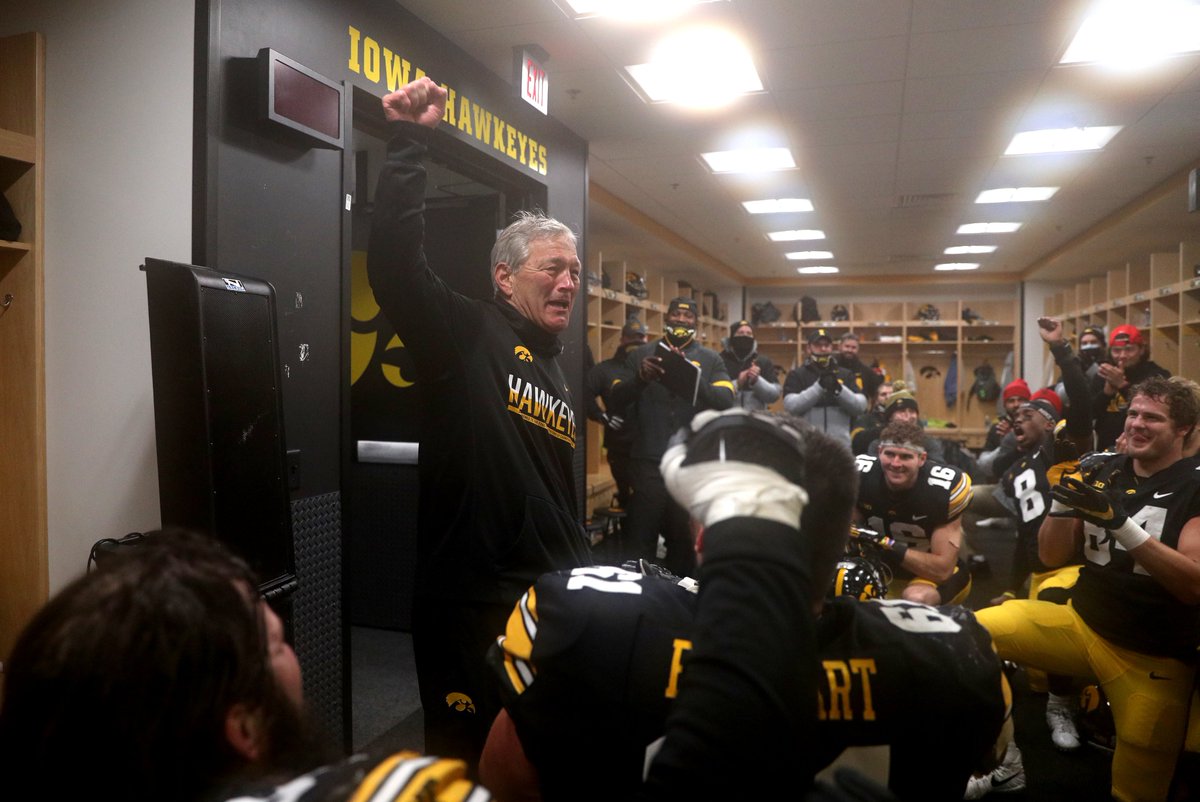 LegacyHawks tweet picture