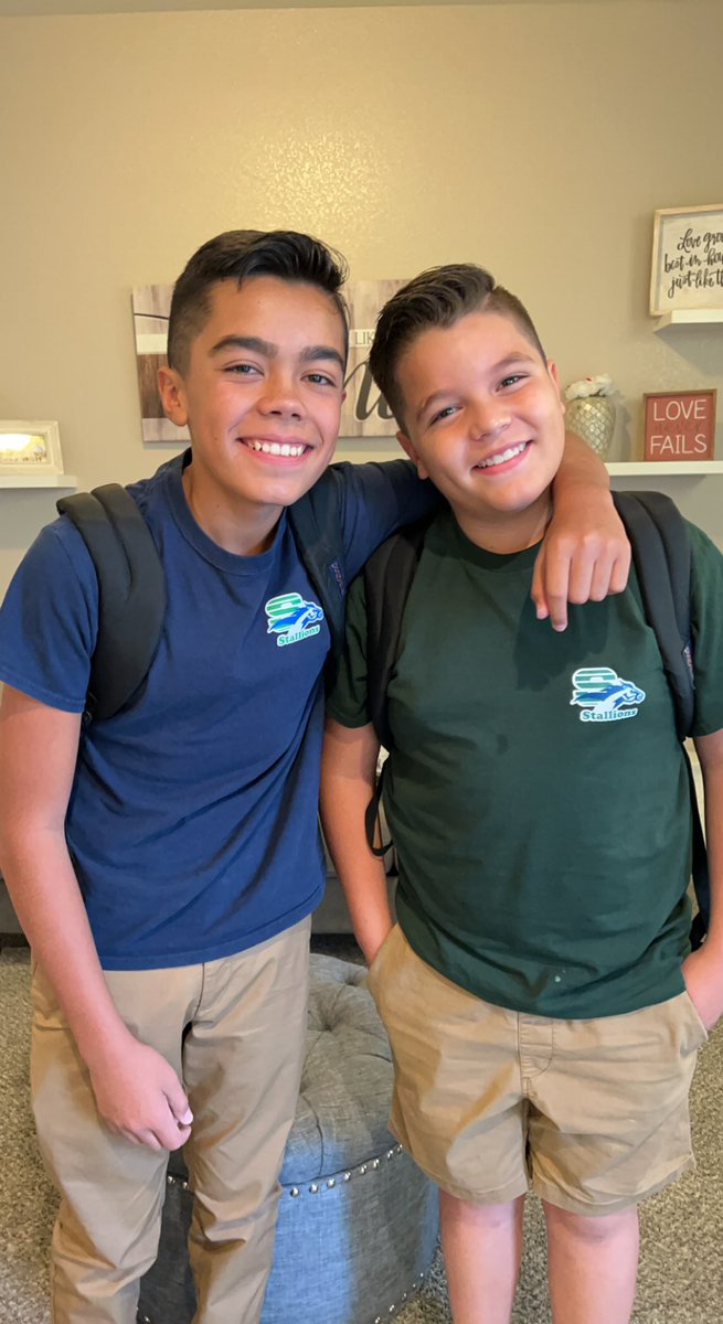 karacervantes09's tweet photo. We officially have 2 #Stallions in the house!! Wishing everyone a great first day! 💙💚 #TeamSISD @WDSlider_MS https://t.co/okX65rPoCL