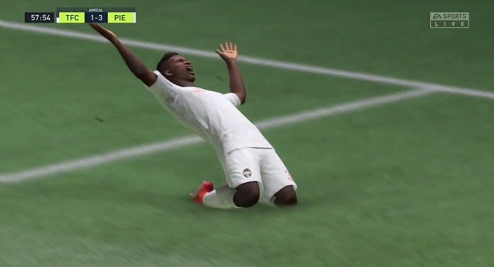 Piemonterp's tweet photo. ⏱ TERMINÉ !

 @CFChelseaRP 🏴󠁧󠁢󠁥󠁮󠁧󠁿 1-3 @Piemonterp 🇮🇹

1ère victoire en championnat et on l'espère d'une longue série ! Mbololo le capitaine a mené son équipe vers la victoire avec son doublé ✅

@MbololoBoubacar 🇳🇬 ⚽ x2

#ForzaPiemonte 🦓 https://t.co/VukBJ9un33