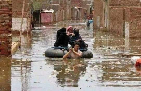 Muhamma24295973's tweet photo. " ہم مرد کے برابر ہیں " کہنا بڑا آسان ہے
#GiLL https://t.co/WxiHRlxbyd