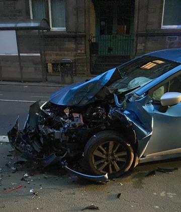 PSOSSWEdinburgh's tweet photo. Team 4 Wester Hailes officers attended a vehicle accident on Slateford Road in the early hours of 31 July. This is what happens when you drink and drive. Driver arrested. Ban forthcoming.
#KeepingPeopleSafe
#DontDrinkAndDrive
#WhenWillYouLearn https://t.co/jaiz3dSmSd