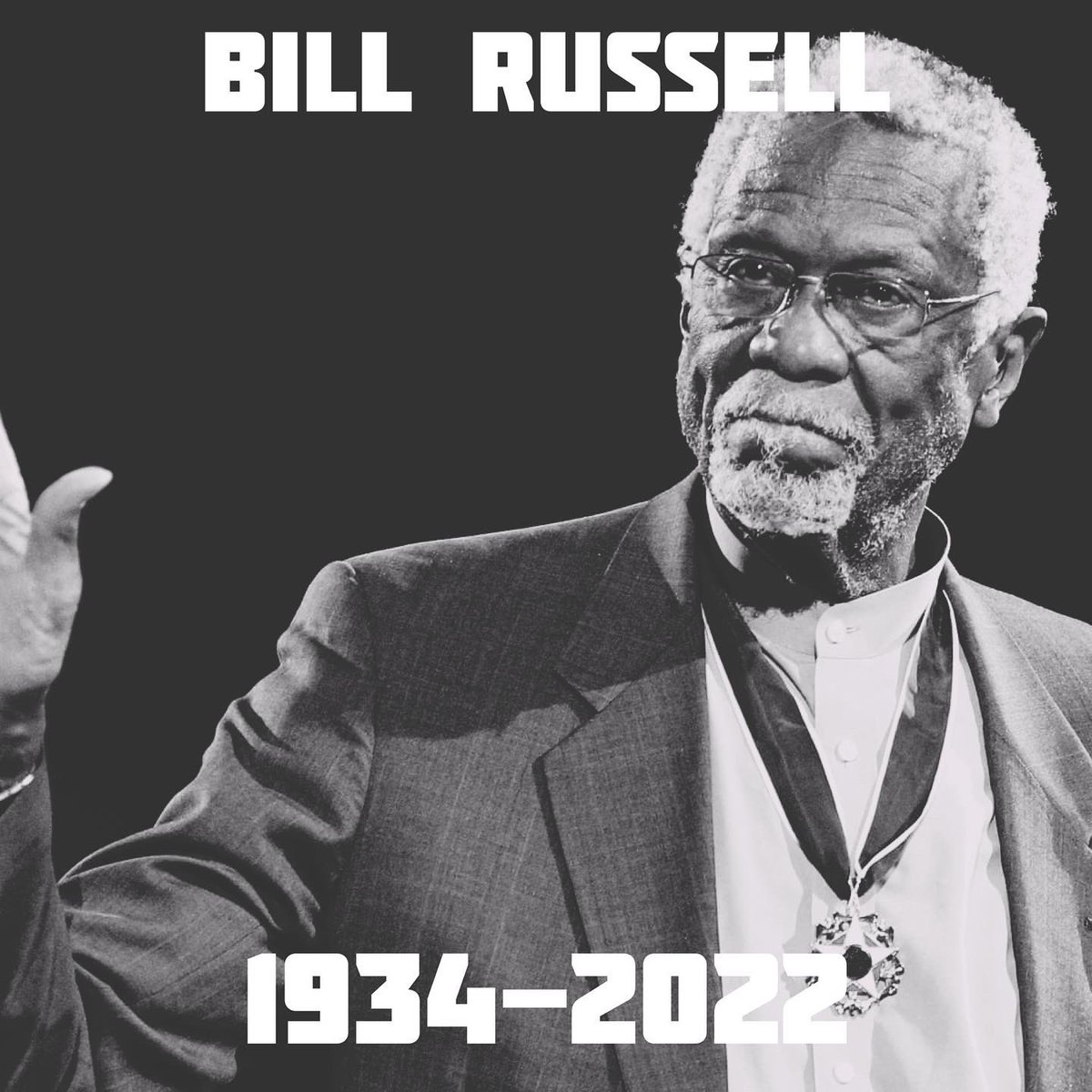 PodcastWaah's tweet photo. Bill Russell,civil rights activistand Boston Celtics great died on Sunday with wife by his side.
Hall of Famer anchored dynasty that won 11 titles in 13 years.He was 88. Rest in power……….

#billrussell #celtics 
#podcast #podcasting #podcasts #spotify #podcastlife https://t.co/BSwufvj8jp