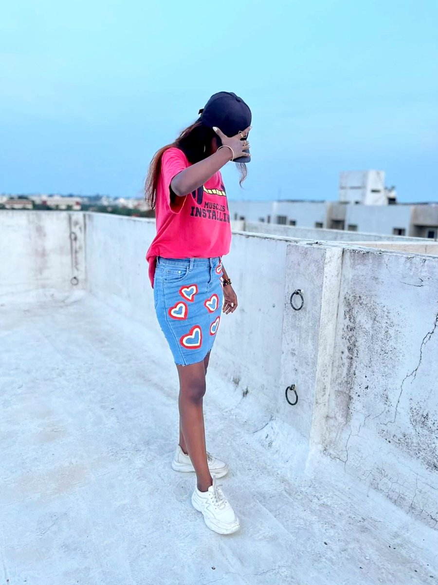 your_highnish's tweet photo. denim jean into a hearty hearty skirt.π·
#selfstitched https://t.co/gKRAeQsNEw