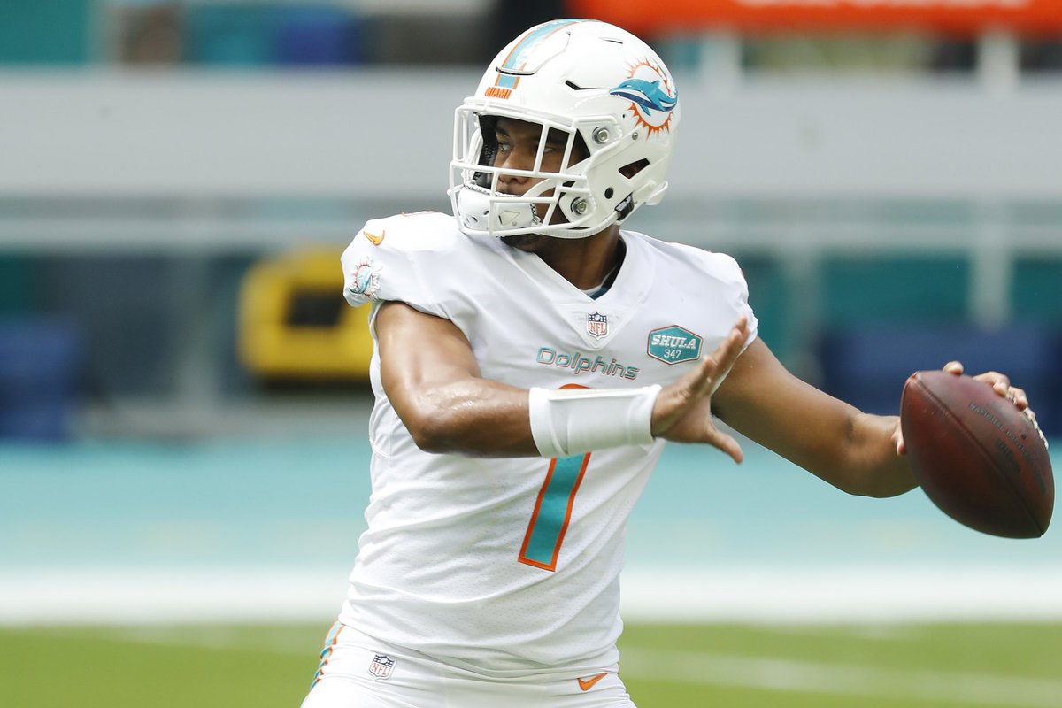 RegulatorsPod's tweet photo. If the 6 game suspension holds, that means Deshaun Watson will be under center Nov. 13 as the #Browns head to Hard Rock to take on Tua Tagovailoa and the #Dolphins. If you don’t know why that’s MUST SEE TV you haven’t been paying attention! 👀 🍿 https://t.co/6Ch2eCz1ND