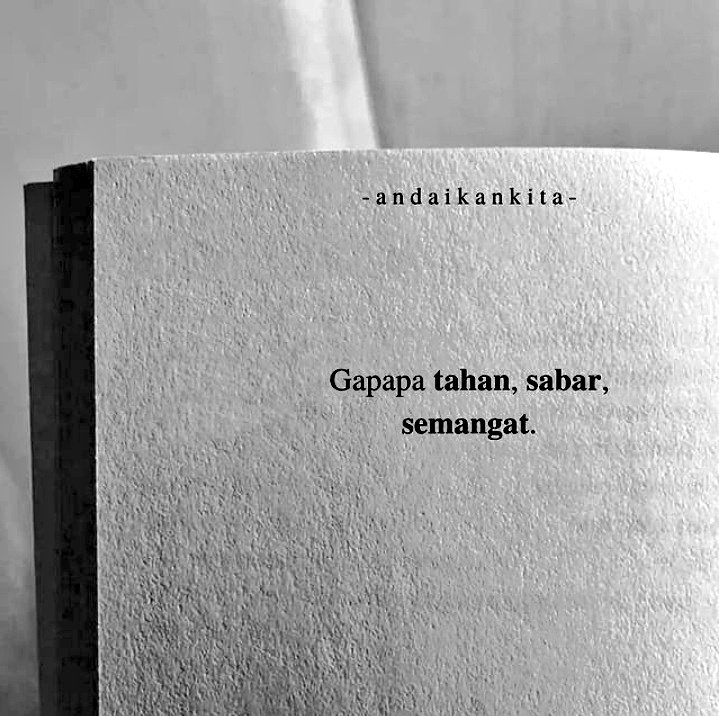 Wnda231's tweet photo. Merasa Cape sama keadaan sekarang, Tapi bersyukur masih banyak yg nyemangatinn🙂,, SEMANGATT

#katakata #Sad #semangat #capek https://t.co/0VgGEFA6jv