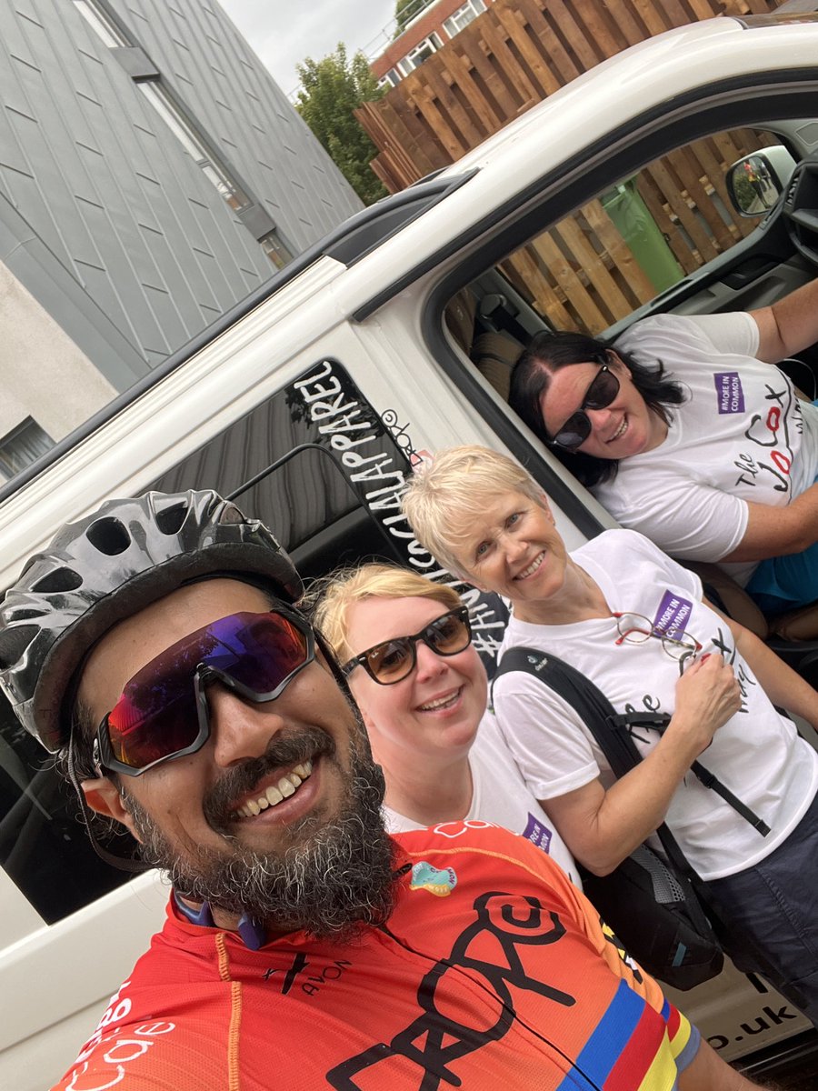 irfan_m1's tweet photo. No support = no ride. 
Having done both riding &amp; supporting on @thejocoxway I know which is harder. 
Thank you to the amazing Support #DreamTeam. 
#moreincommon #TeamBanana #TeamFlapJack @ScienceinSport @lottieshaws @HappyBeds @nsbits @SovereignHealth @YFlapjack https://t.co/fW27nvGSk5