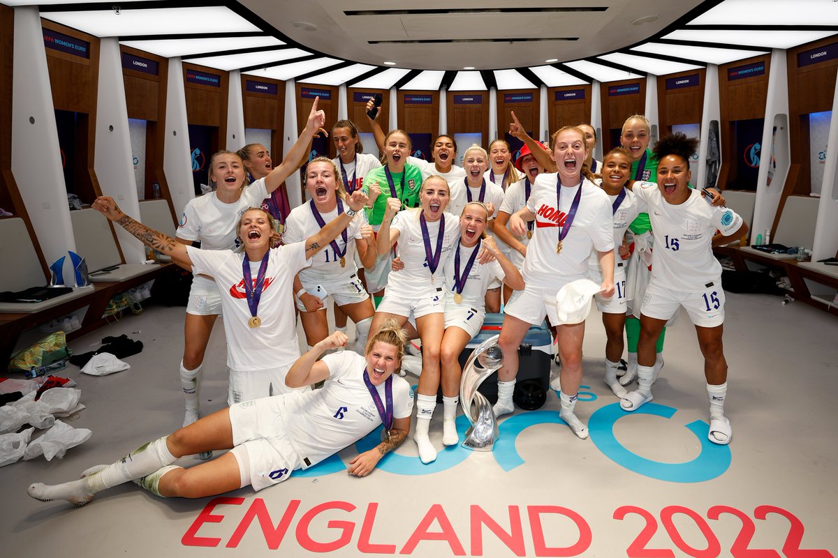 Lionesses's tweet photo. ❤️🏴󠁧󠁢󠁥󠁮󠁧󠁿🏆 https://t.co/KnNQrYrlry