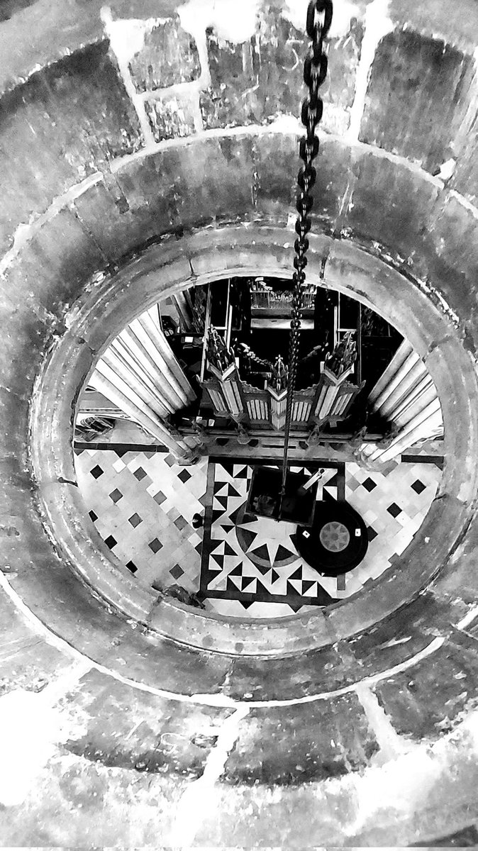 Lifting and lowering today, image by Steve Rial. <a href="/Bev_Minster/">Beverley Minster</a> <a href="/Visit_Beverley/">Visit Beverley</a> <a href="/DMP_Surveying/">Delaney Marling</a> <a href="/DoggerBankWind/">Dogger Bank Wind Farm</a> <a href="/HumBridgeNews/">Humber Bridge News</a> <a href="/Ainscough_/">Ainscough</a>