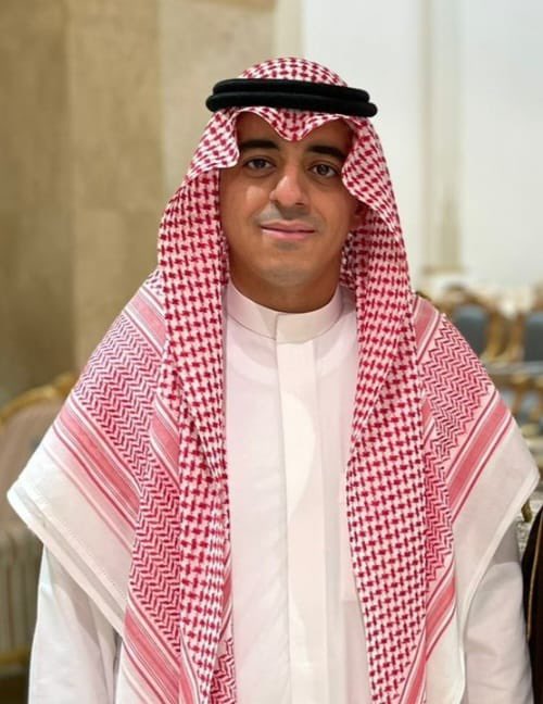 تمديد تكليف الأستاذ / محمد عبدالرحمن الغامدي مساعداً للمدير العام للإدارة العامة للحج والعمرة بـ #وزارة_الصحة لمدة عام من تاريخ 1443/12/26هـ