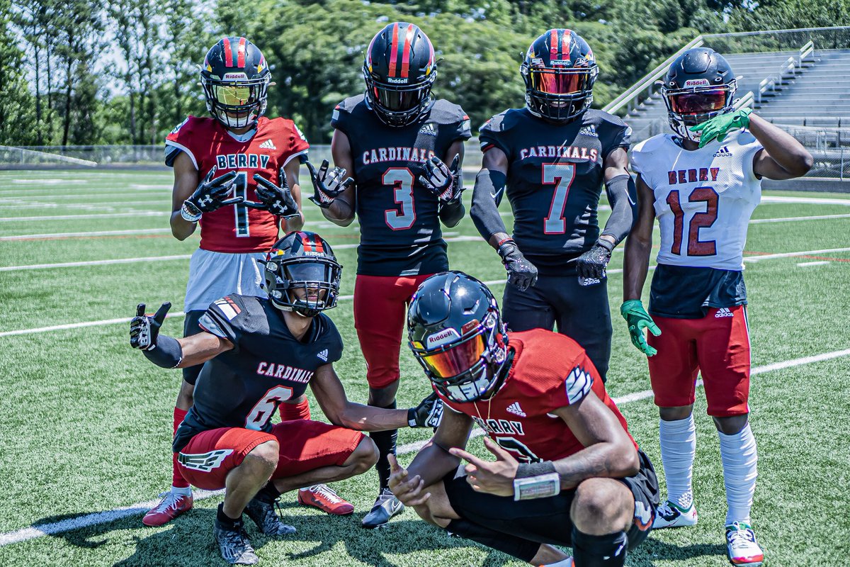 Tyler Perkins 🏈🏀 tweet media