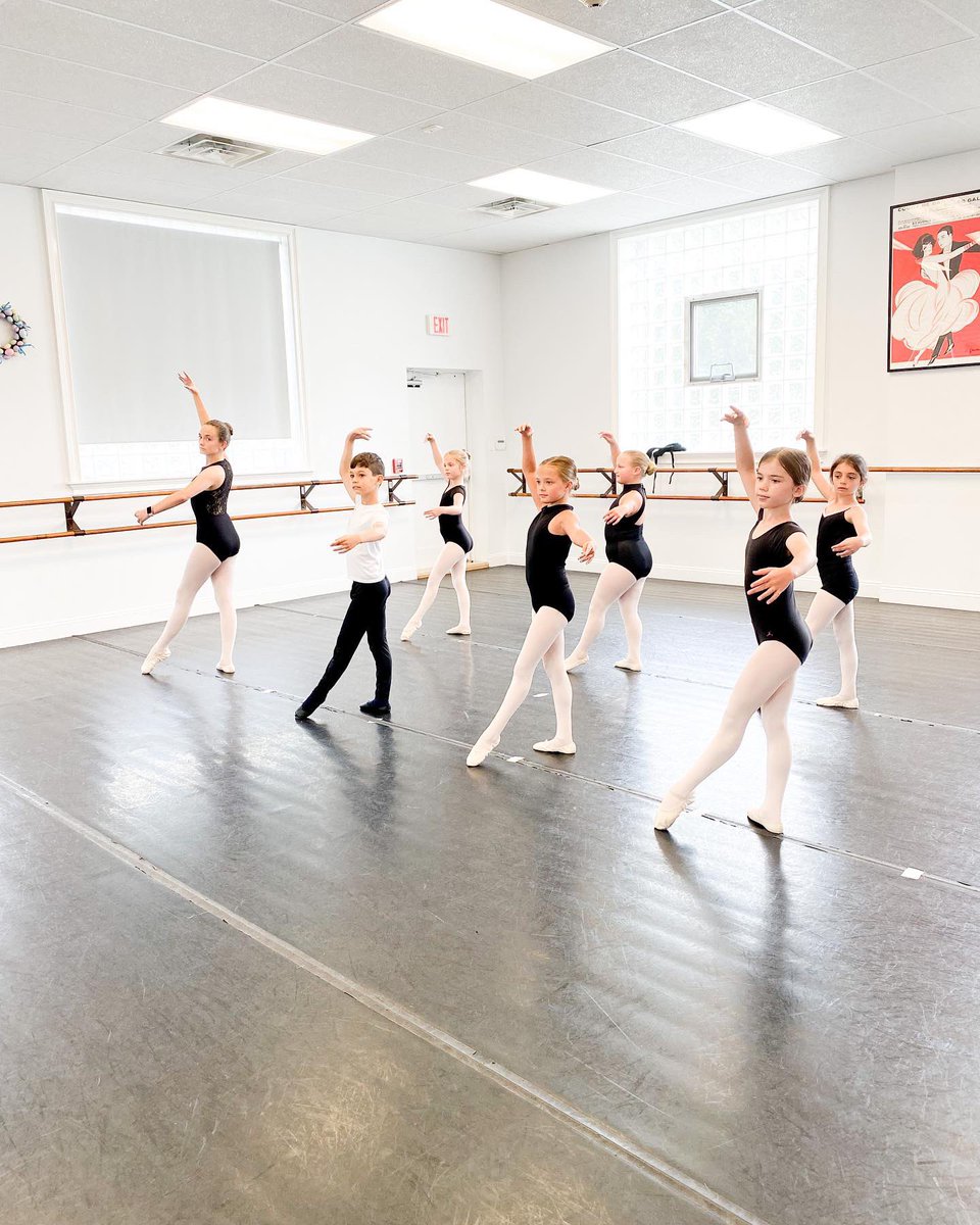 LeggzLtd's tweet photo. Congratulations to our week 1 Ballet Intensive dancers. You were great!
#wedanceatleggz
#balletintensive #summerballetintensive #summerballet #ballet #balletdancer #boysdancetoo #balletboy #summer #dance #learning #technique #longislandballet #longislanddanceschool https://t.co/Iz8dsIP5e1