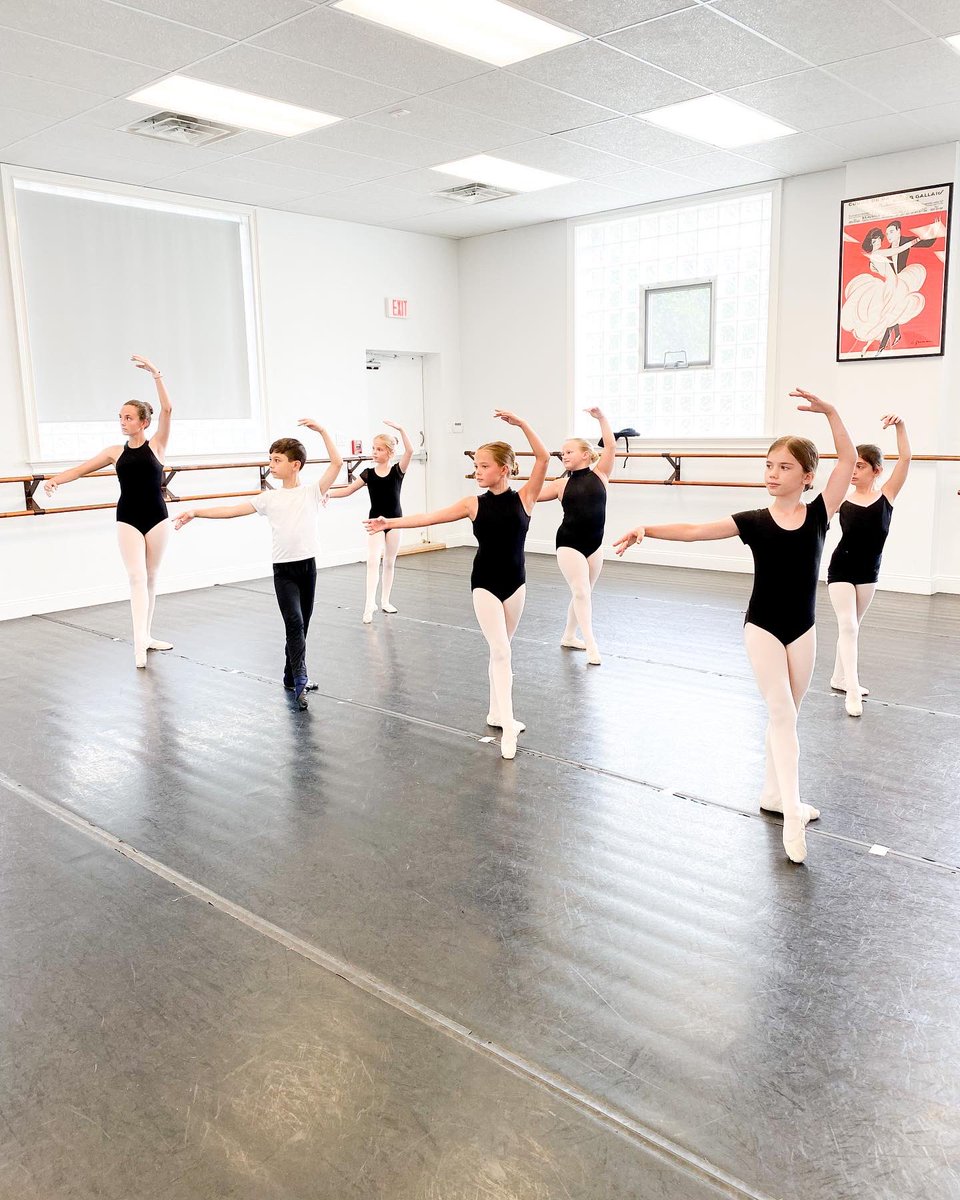 LeggzLtd's tweet photo. Congratulations to our week 1 Ballet Intensive dancers. You were great!
#wedanceatleggz
#balletintensive #summerballetintensive #summerballet #ballet #balletdancer #boysdancetoo #balletboy #summer #dance #learning #technique #longislandballet #longislanddanceschool https://t.co/Iz8dsIP5e1