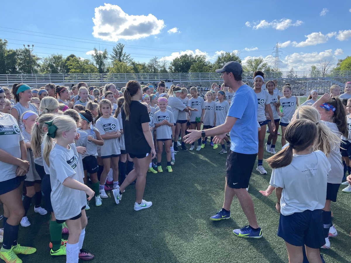 SLSG Girls tweet media