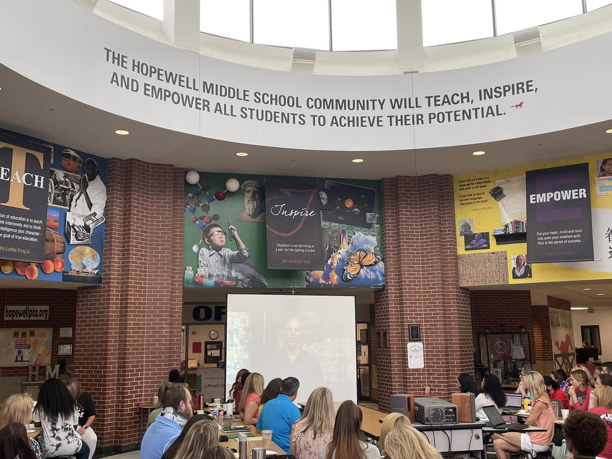 Janelle Consola tweet media