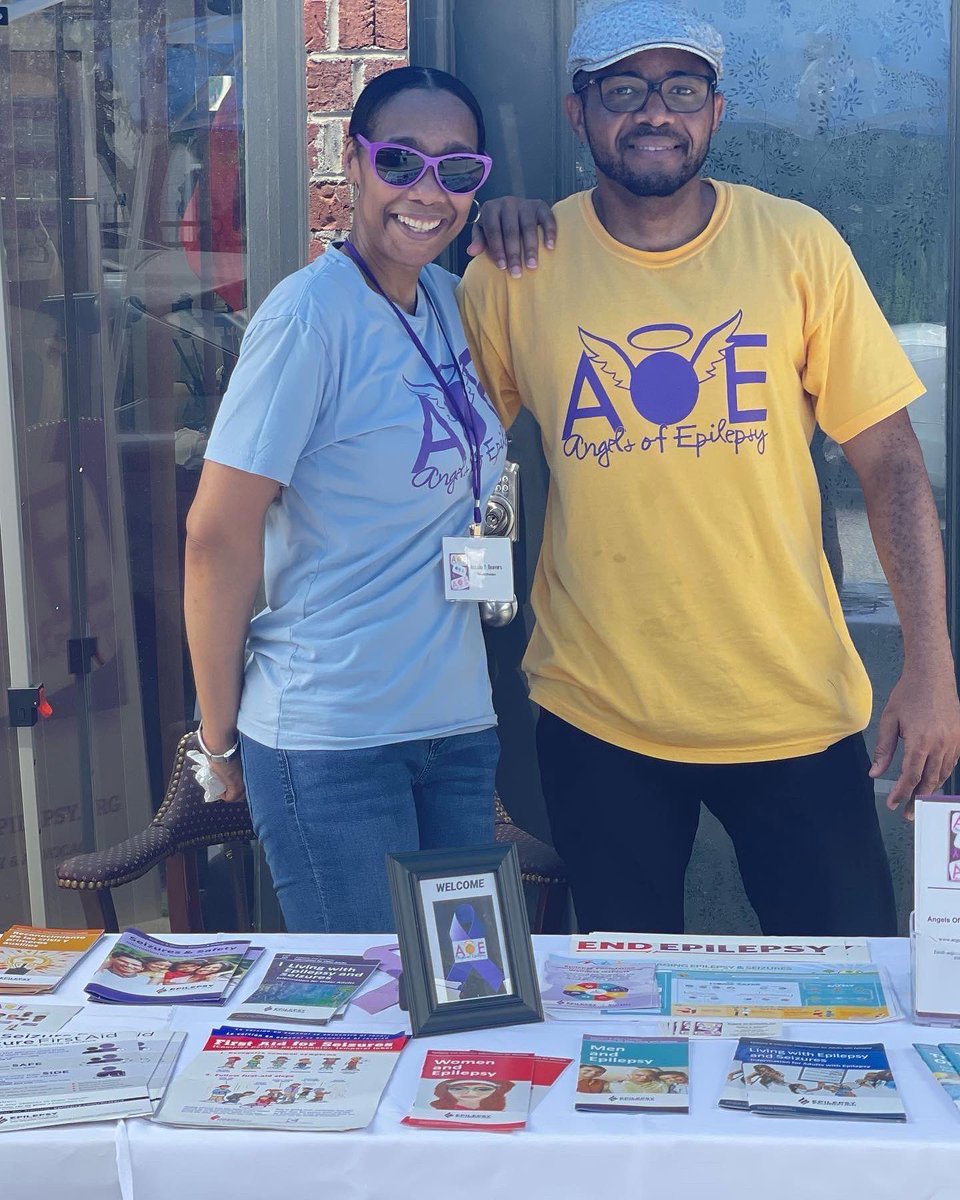 AOE gives much thanks to “303nthe404” and “Ernie’s in the Cut Barbershop” for allowing us to share what’s so important and giving to the community! 

#AOEsupports #AOEgives #AOElovesTheKids #Atlanta #Georgia #Epilepsy #Seizures #Information #Resources #EpilepsyEquity