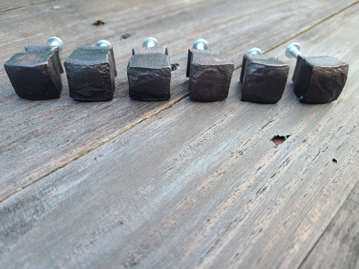 BlacksmithBird's tweet photo. I always love the unique and artistic touch these cabinet knobs add to a space.  We just shipped these out this morning! @USAPhantomThief https://t.co/CI1yu6nbYT