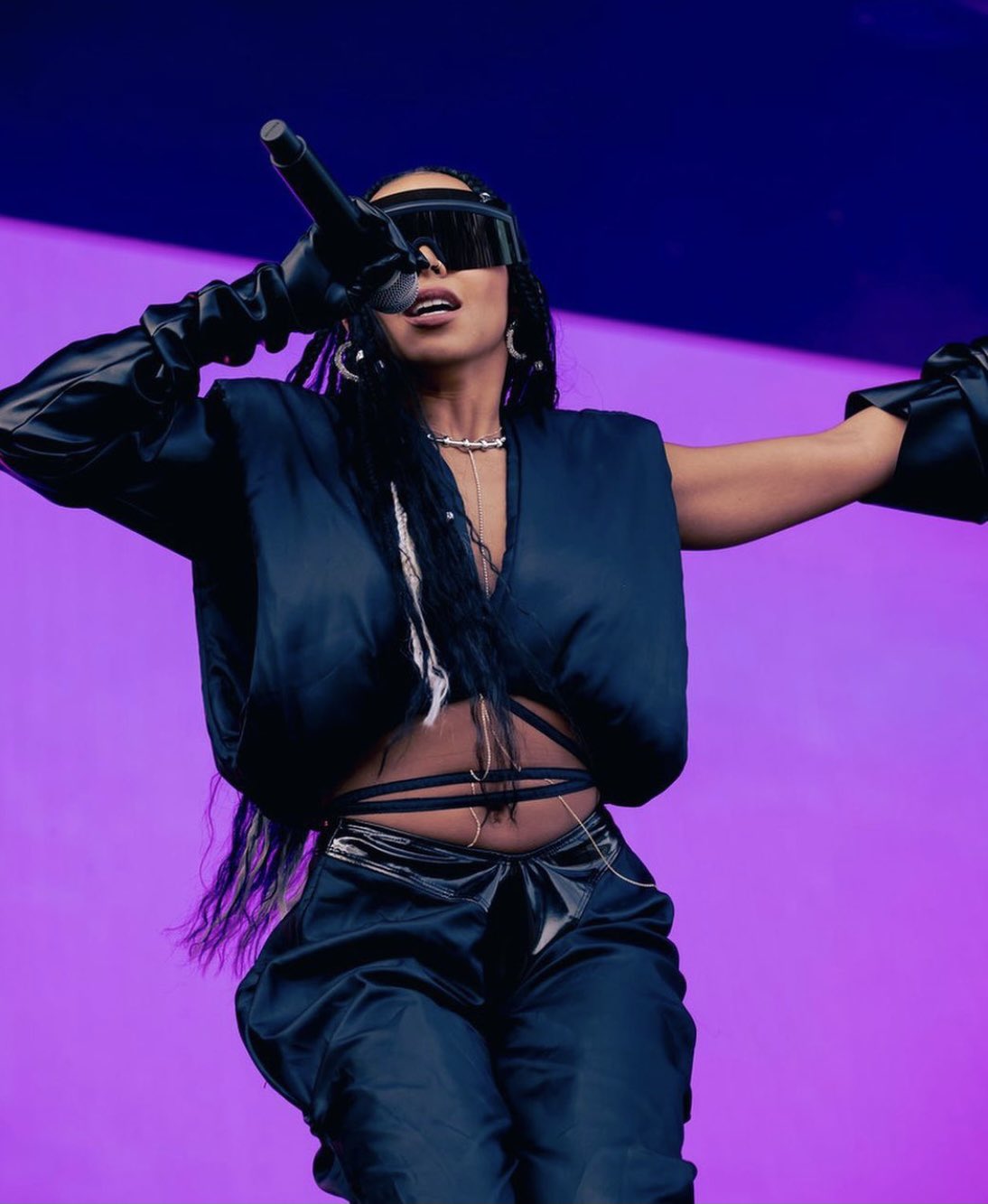 Tinashe On Twitter These Hoes Can T Compete With Us Https T Tinashe On Twitter These Hoes Can T Compete With Us Https T