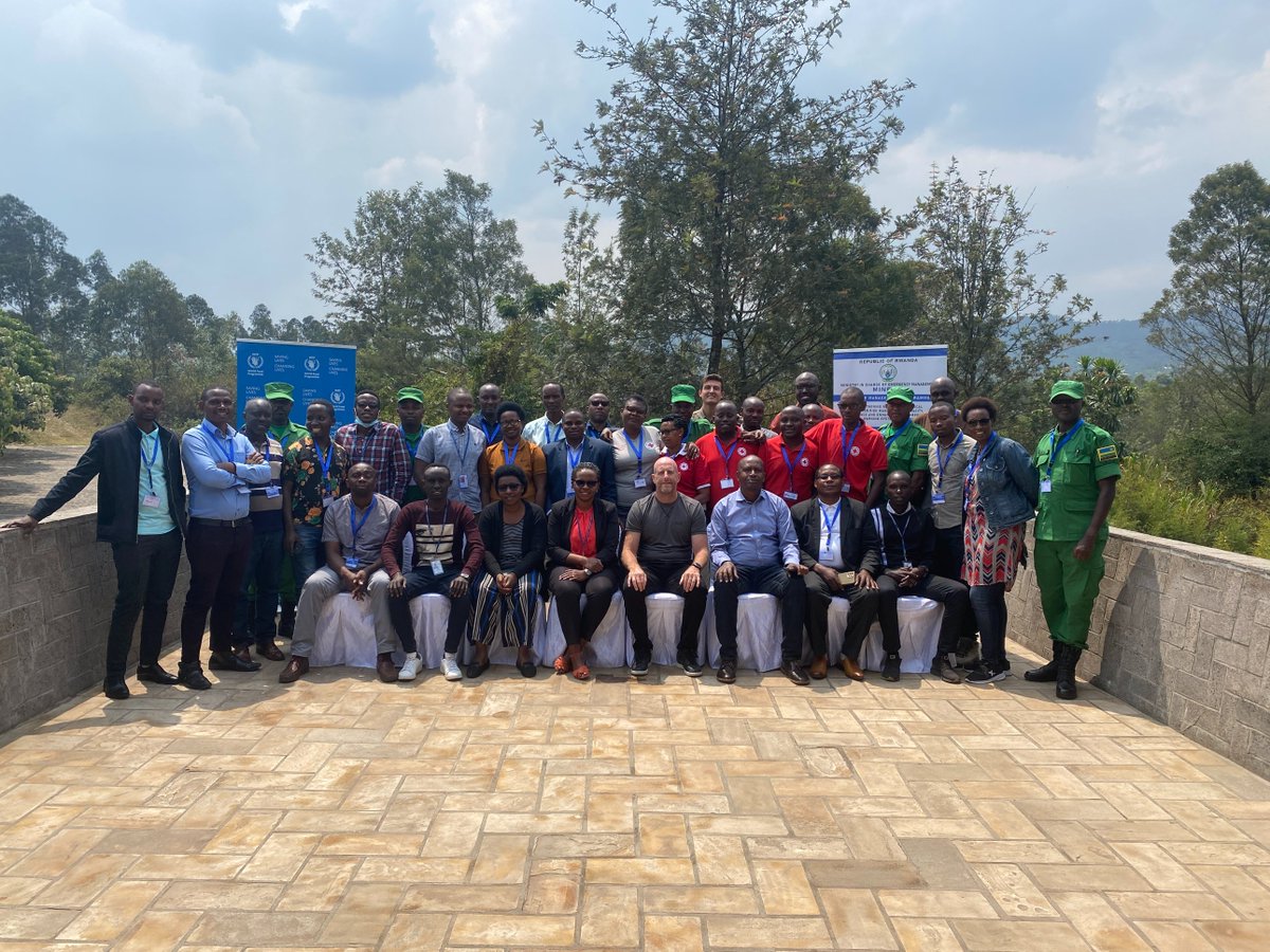 EdithHeinesWFP's tweet photo. Thank you @RwandaEmergency for your partnership in organizing a training on #disasterriskmanagement to strengthen the capacities of local leaders on disaster preparedness and response across 6 districts. Thanks to all participants engaged in managing emergency response actions! https://t.co/k3EsCbmf7D