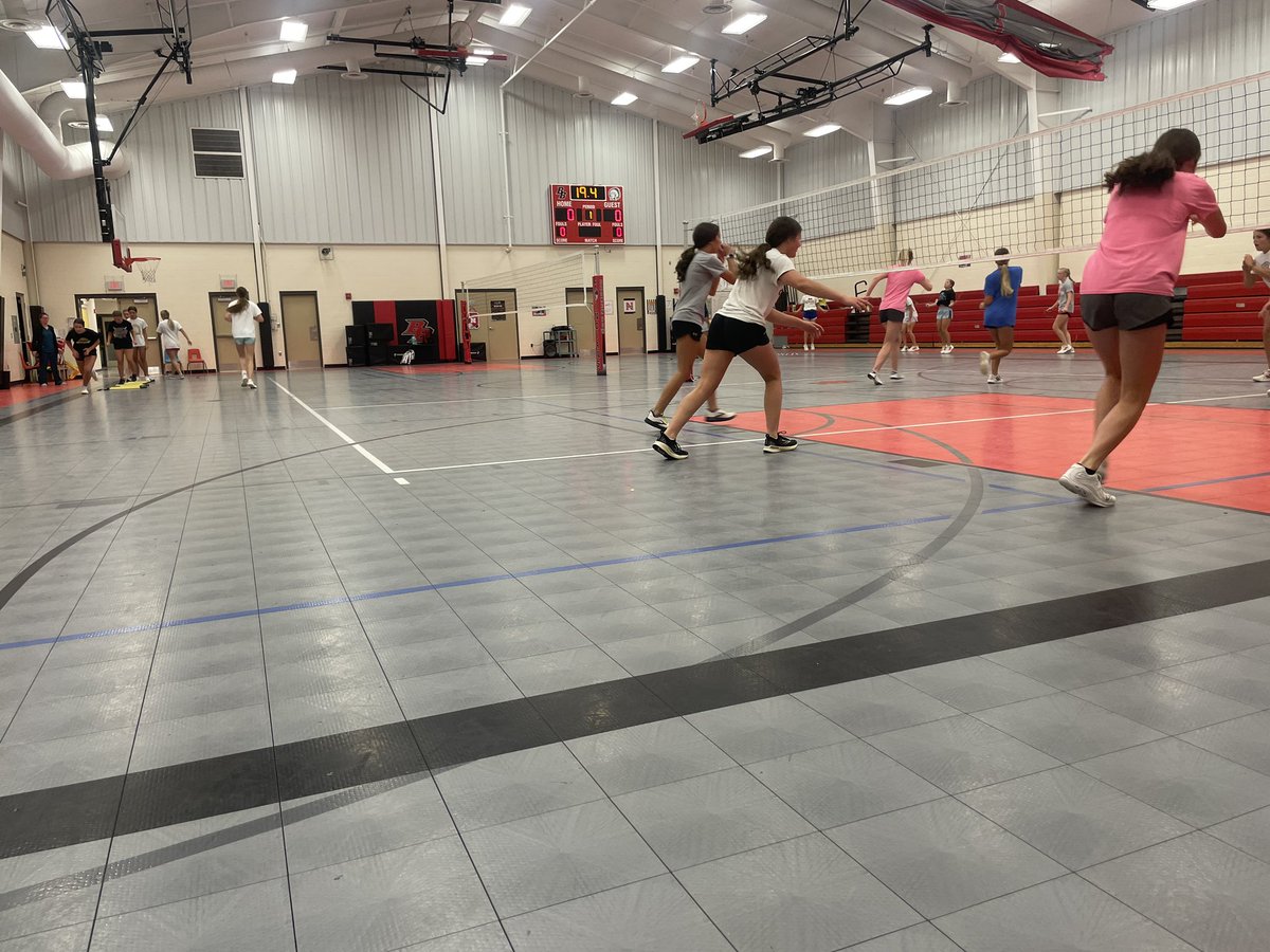Skylar_Morris15's tweet photo. Conditioning Day 1. ☑️ https://t.co/p4dS1I9d5p