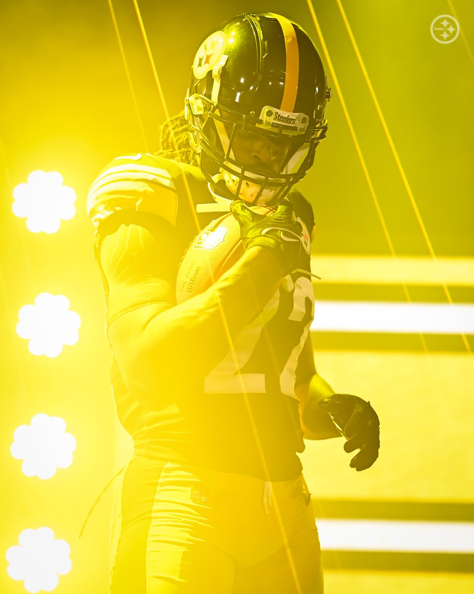 steelers's tweet photo. Year 2 🔜 https://t.co/yf5qiSGL0C