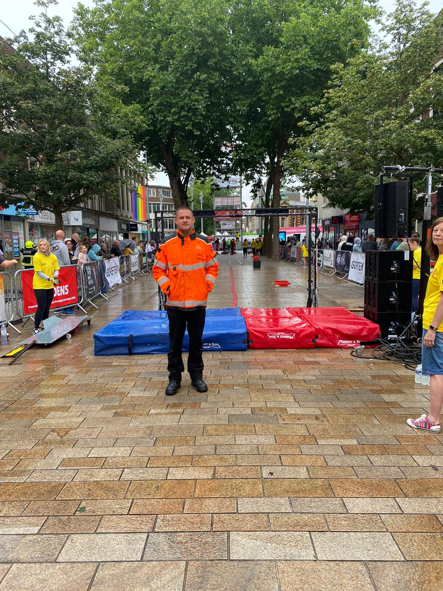 HFRSolutionsCIC's tweet photo. This weekend we attended the British Firefighting Challenge in Hull City Centre 👩🏼🚒
Our team provided first aid cover and competed in the event on day two; taking part in the Crofton Stair Ascent and Harken Haul Aloft challenges.
Great effort all round!
#PlanPrepareRespond https://t.co/xM6TreqDZG