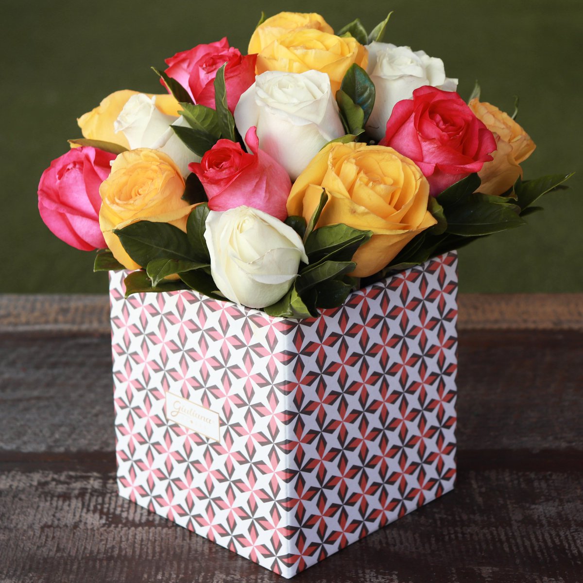 cestasmichelli's tweet photo. Que agosto chegue cheio de alegria para você, assim como esse maravilhoso mix de rosas. 

Utilize o cupom GANHE30 e ganhe R$30 de desconto nas compras acima de R$150 🌷 https://t.co/QUKWSHbLrd