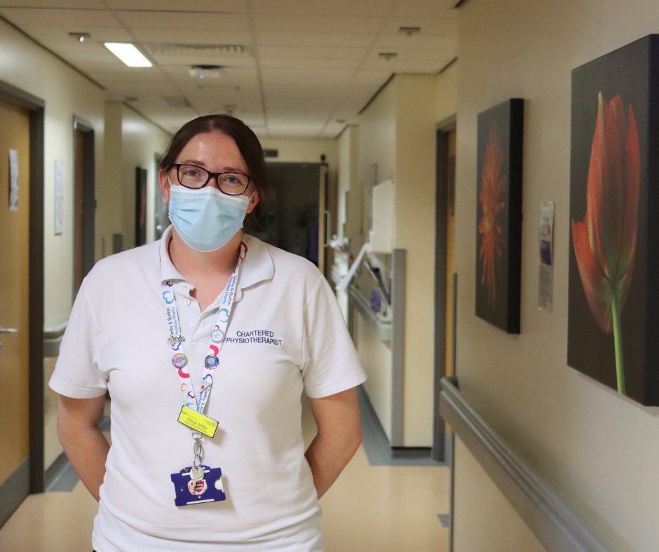 UHDBTrust's tweet photo. We have an exciting opportunity to join us as a 𝐒𝐞𝐧𝐢𝐨𝐫 𝐏𝐡𝐲𝐬𝐢𝐨𝐭𝐡𝐞𝐫𝐚𝐩𝐢𝐬𝐭 in a rewarding &amp; varied role supporting patients in oncology, haematology &amp; palliative care. 

Interested? Find out more &amp; apply ➡️ https://t.co/jzK84MX5KK

#physiotherapy #physio #NHSJobs https://t.co/H2HyJeEjWQ