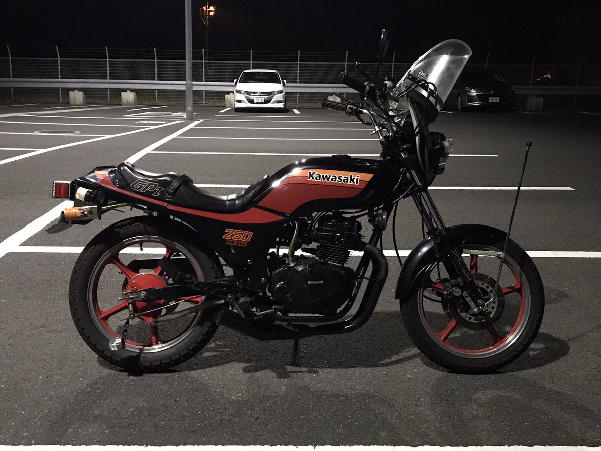ハンドルをBAハンから鬼ハン絞りに 変更したけど風防位置がイマイチ 