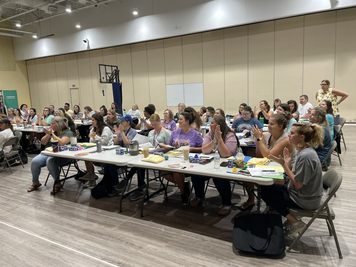 LindzMillbrooks's tweet photo. So glad to have our teachers here ! Ready for the 2022-2023 school year. #teamdcs #teamdces https://t.co/uywljBzFAY