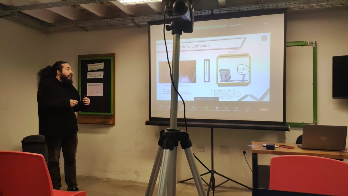 PyxisCX's tweet photo. ➡️ @Giyeee con Realidades extendidas y un repaso sobre realidad aumentada 🥽

➡️ Matías Fernández, y Un tour por herramientas de CI/CT/CD/CD para conocer distintas metodologías y cómo implementarlas📋

Orgullosos de nuestro equipo que apuesta por compartir conocimiento 💪🏻🧠 https://t.co/c4qNVbfyzw