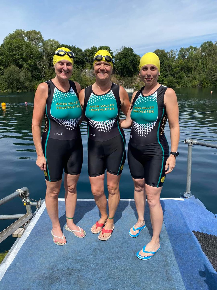 AvonValleyTri's tweet photo. What a glorious day at @vobster for these AVT ladies! 🌞🏊🌞🏊🌞🏊

📸 By Debbie Ellis

#triathlon #wildswimming #swimming #openwater https://t.co/FoP1spgd1X