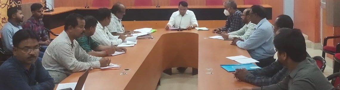 DLMC(District Level Monitoring Committee) meeting under Pradhanmantri Fasal Bima Gonna(PMFBY).DLC (District Level Committee) of IFS (Integrated Farming System) held today under the Chairmanship of Collector &amp; DM Bhadrak.1/2