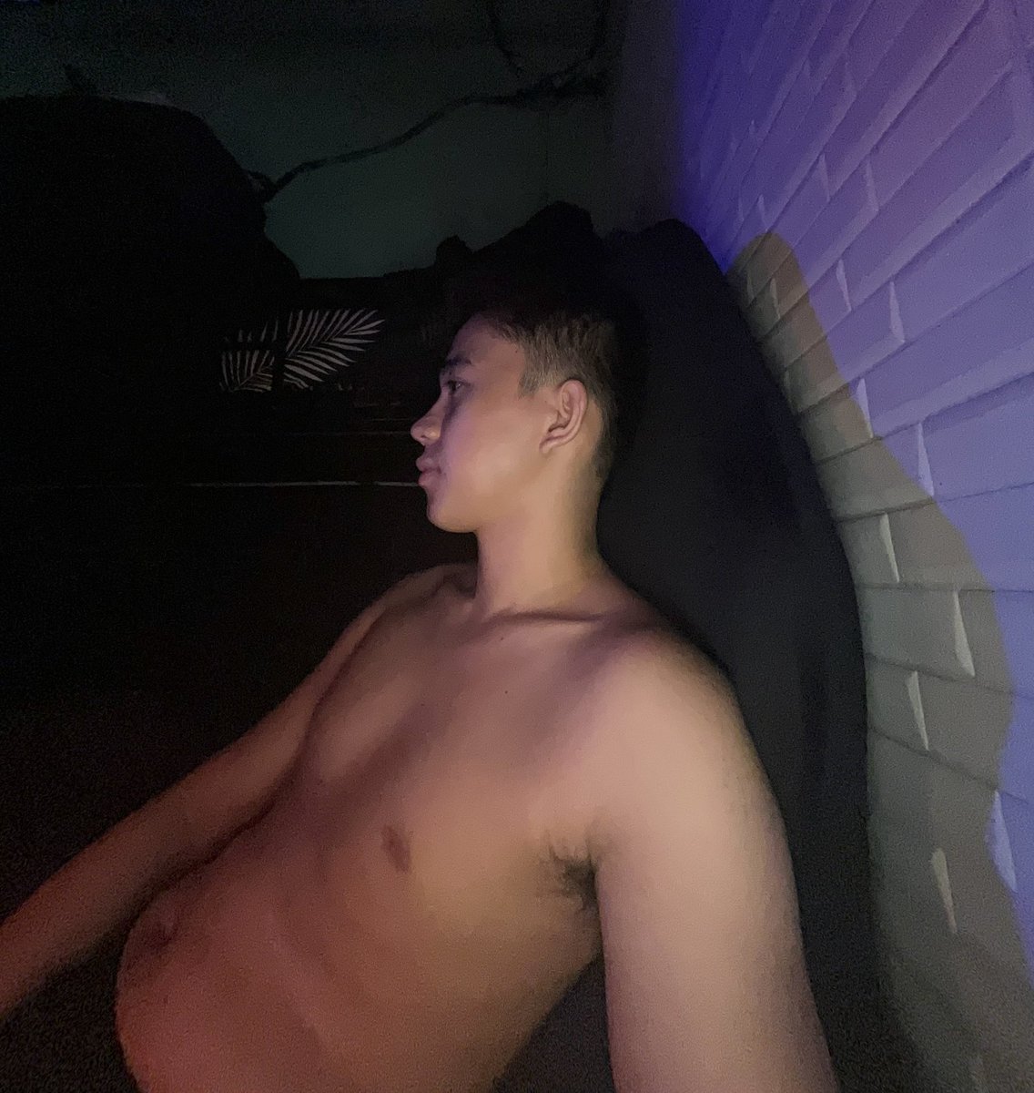 Michaelgabs11's tweet photo. When night falls, i am your escape 🖤 https://t.co/6ykDMM7IUF
