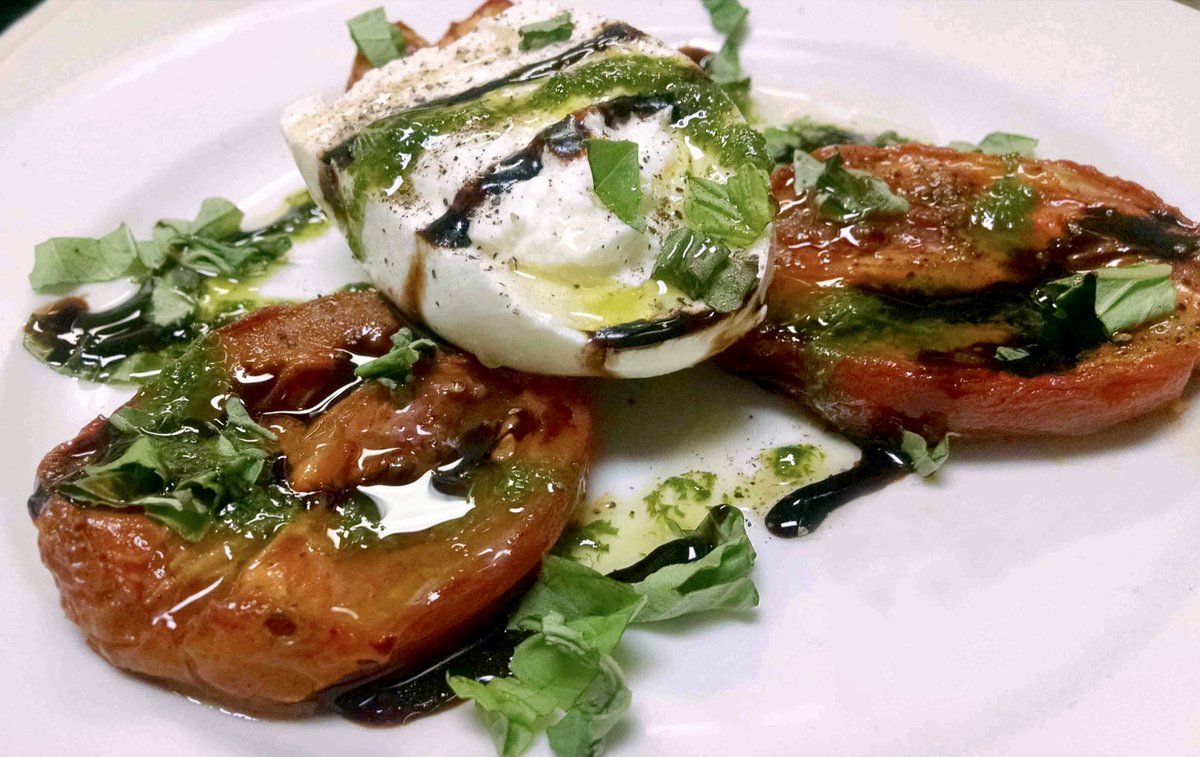 ChefFeker's tweet photo. Kick the Monday blues to the curb with a picture perfect lunch from #ILMITOCAFE! https://t.co/vkQPxJu1d8 https://t.co/UXDaesoJyR
