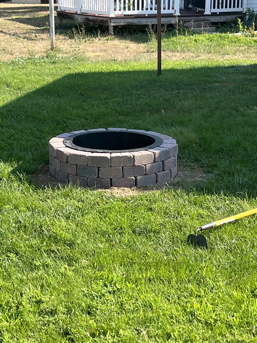 Jeremy527019's tweet photo. Finally have a fire pit 😊 https://t.co/vr2NhpmvYp