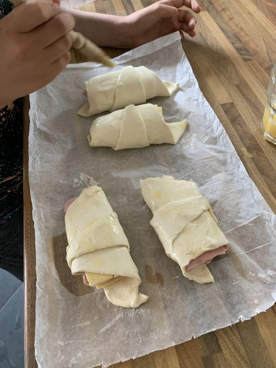 scousegirrl's tweet photo. My children made these amazing things today, cheese and ham croissants! Thanks @MrBarryLewis you saved lunch! Next we are going to do pizza ones 🍕🤤#cheeseandhamcroissants #lunchtime #whatsforlunch #kidsthatcook #kidsthatbake https://t.co/x1sp14lXYe