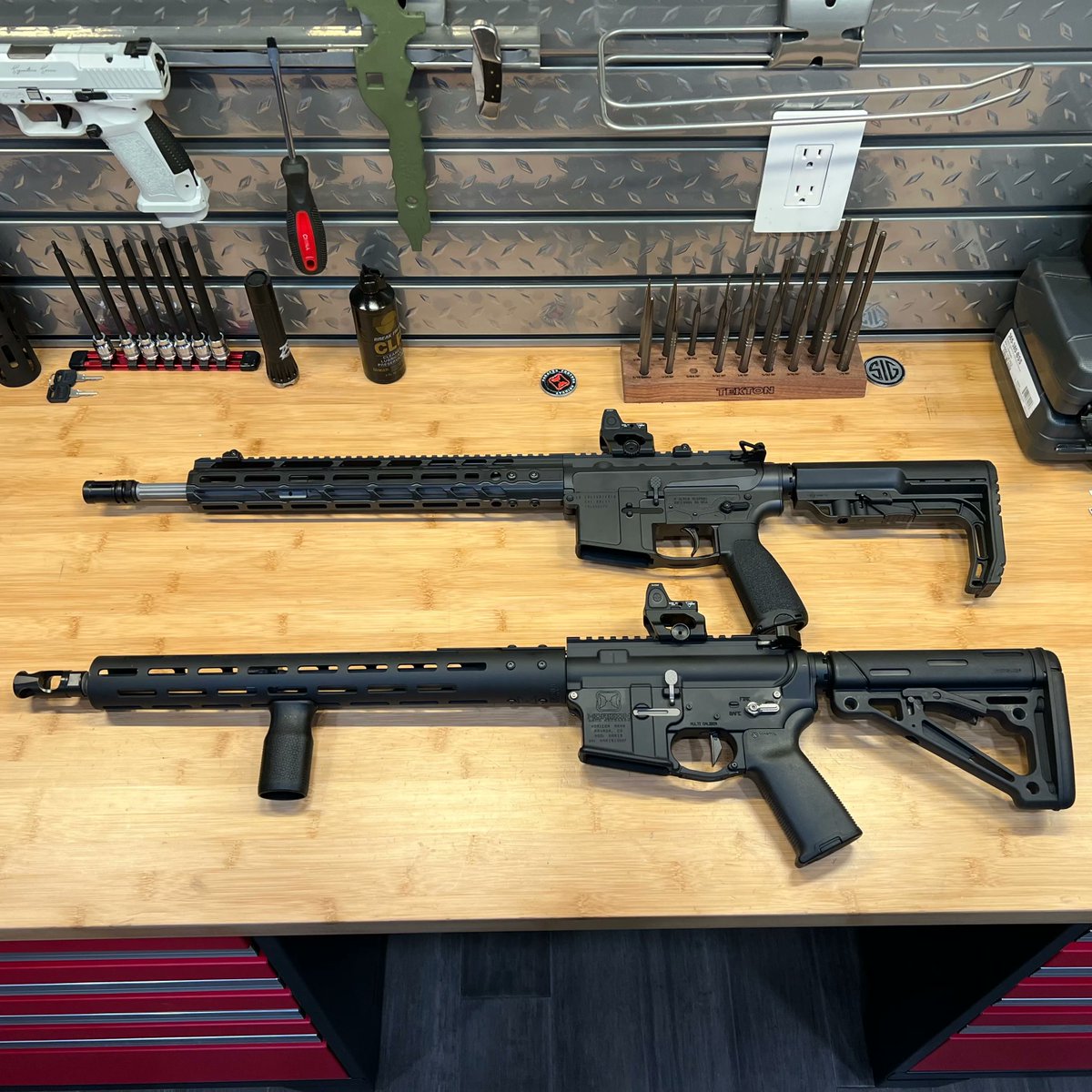 HorizonArms's tweet photo. Brothers! Two rifles for two brothers!  The top is a V7 Systems ultra lightweight rifle with RMR and MagPul offset BUIS, the bottom is a Horizon Arms Research CQB rifle with the same RMR red dot.  Both fantastic weapons!  #ar15 #rifle #selfdefense #cqb #tactical #556 https://t.co/SPiAZ9VjDI