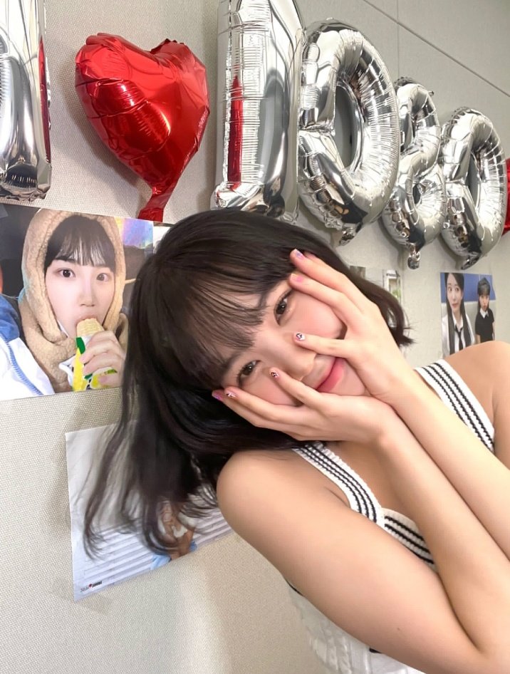 yunszuha's tweet photo. happy birthday again love <3 https://t.co/ZM3p4jTmDx