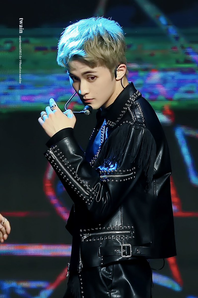 𝐭𝐰𝐚𝐢𝐧 tweet media